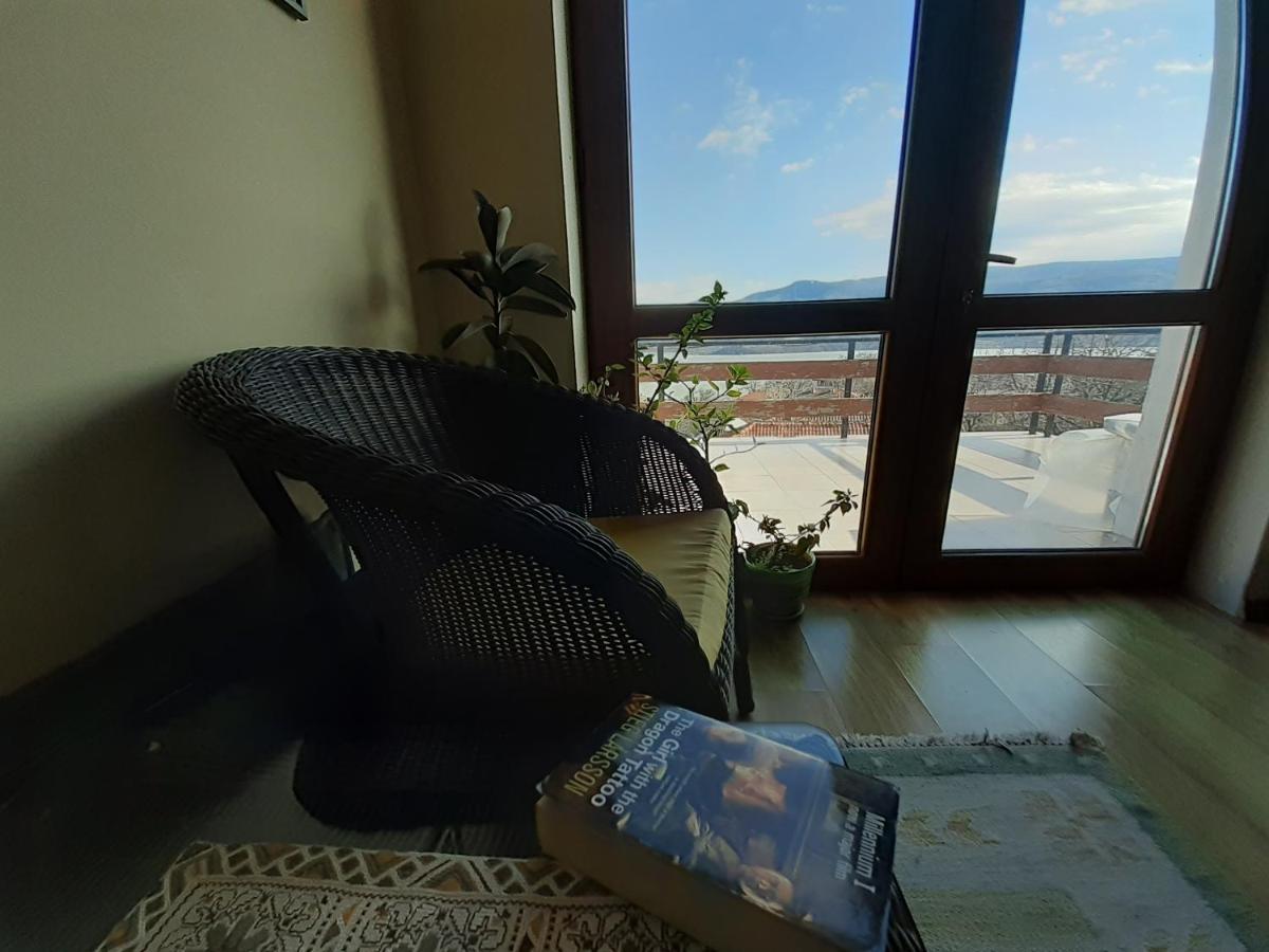 Mihaela Lake Retreat Gnyazdovo Экстерьер фото