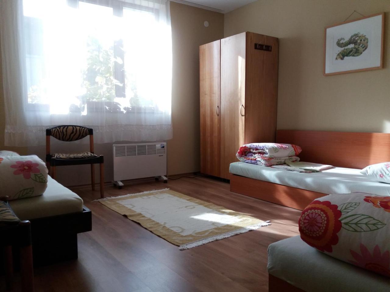 Mihaela Lake Retreat Gnyazdovo Экстерьер фото